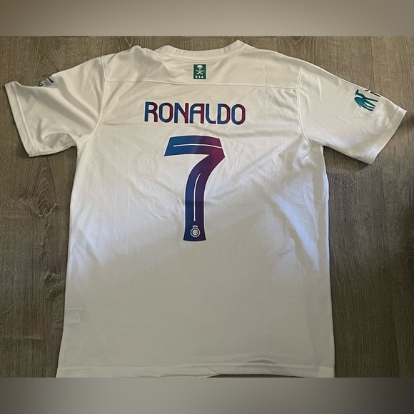 Cristiano Ronaldo Soccer Jersey Al Nassr - Picture 2 of 5